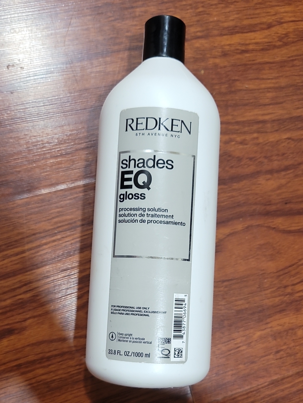 Redken Shades EQ Gloss Processing Solution - White Bottle with Black Cap